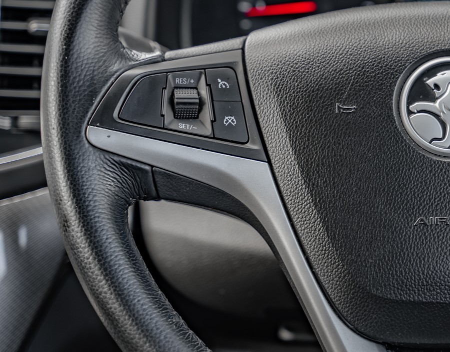 2017 Holden Captiva 13