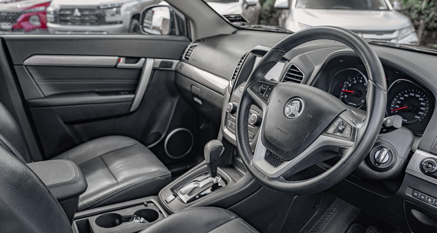 2017 Holden Captiva 9