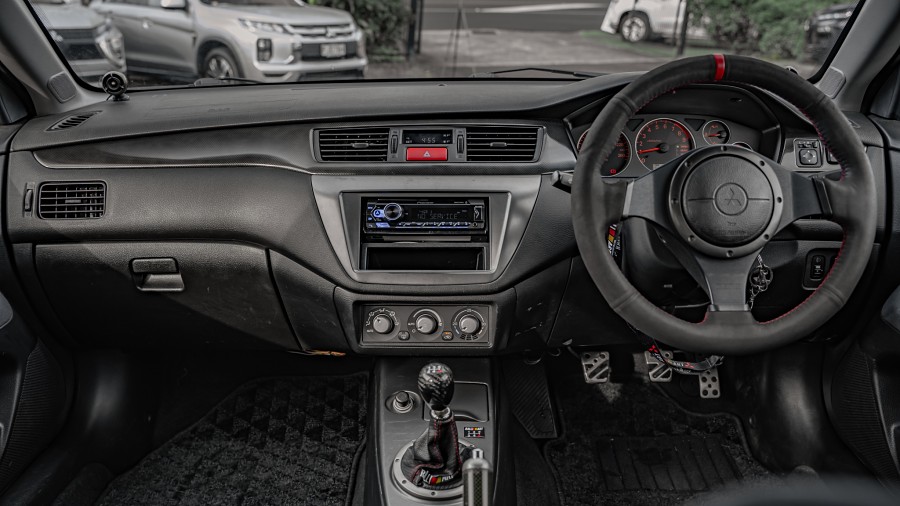 2005 Mitsubishi Lancer 10