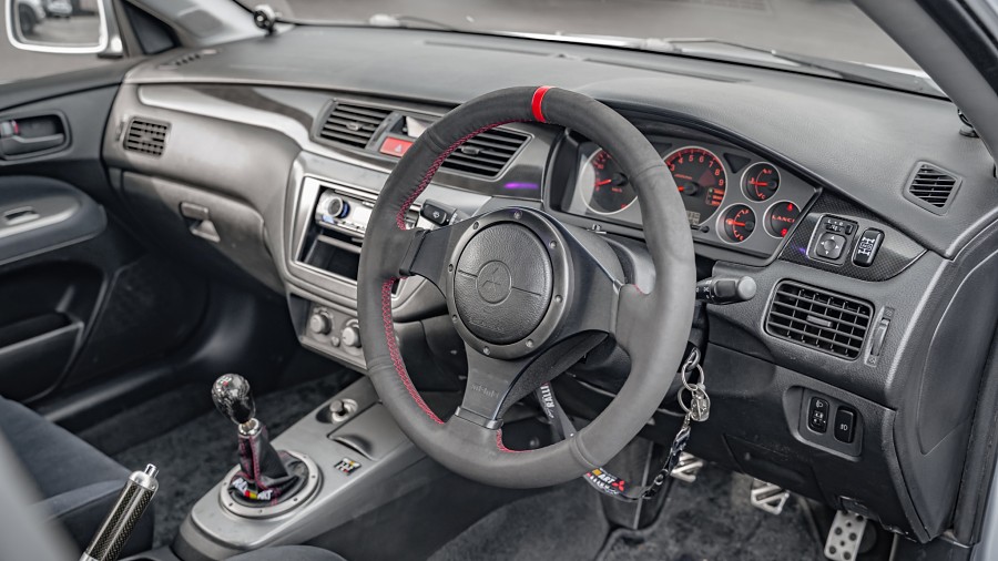 2005 Mitsubishi Lancer 9