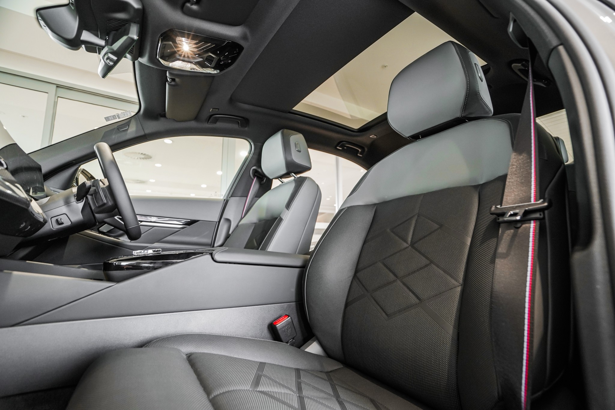 BMW 550e PHEV/4WD/8AT/SL