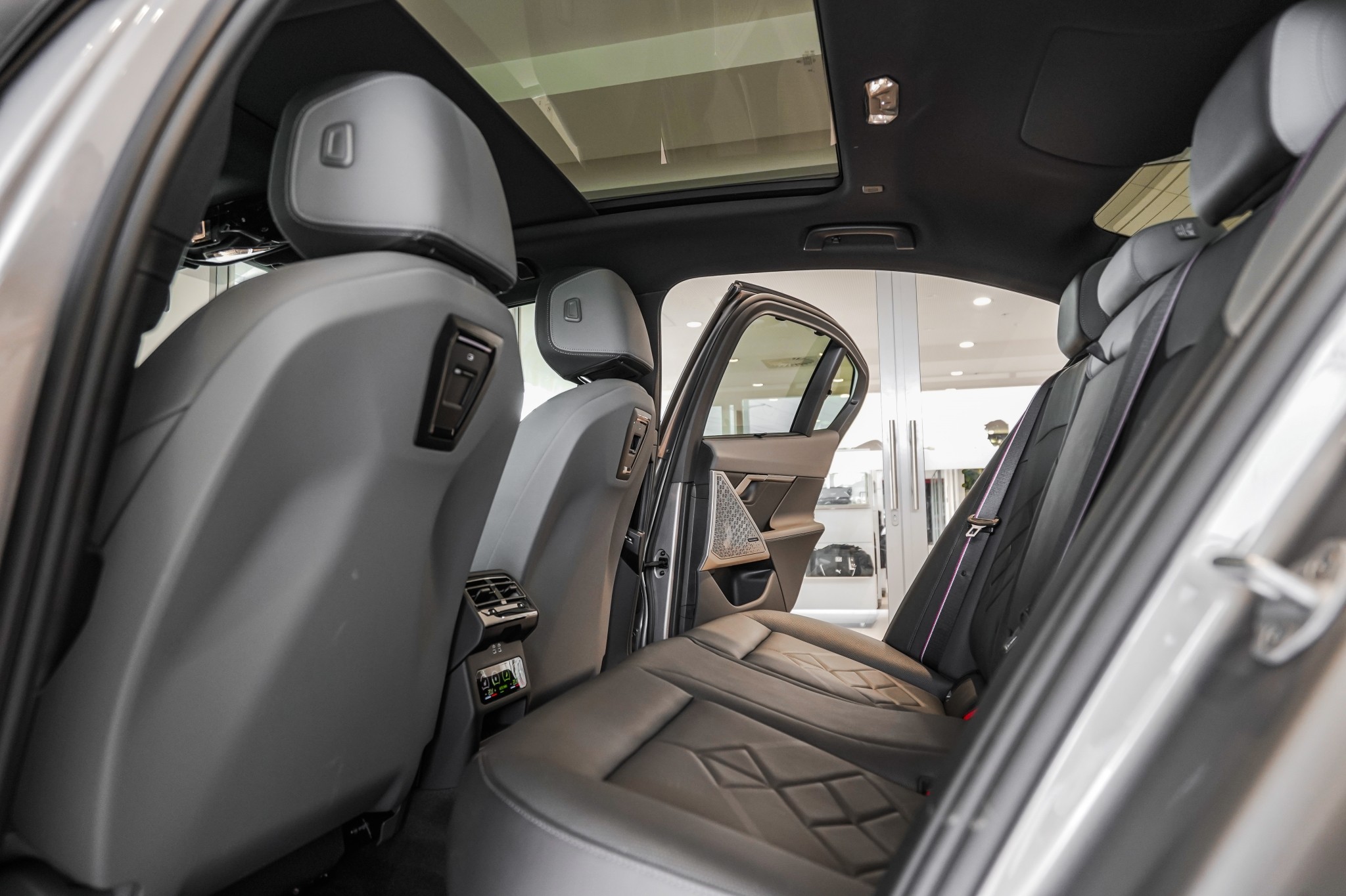 BMW 550e PHEV/4WD/8AT/SL