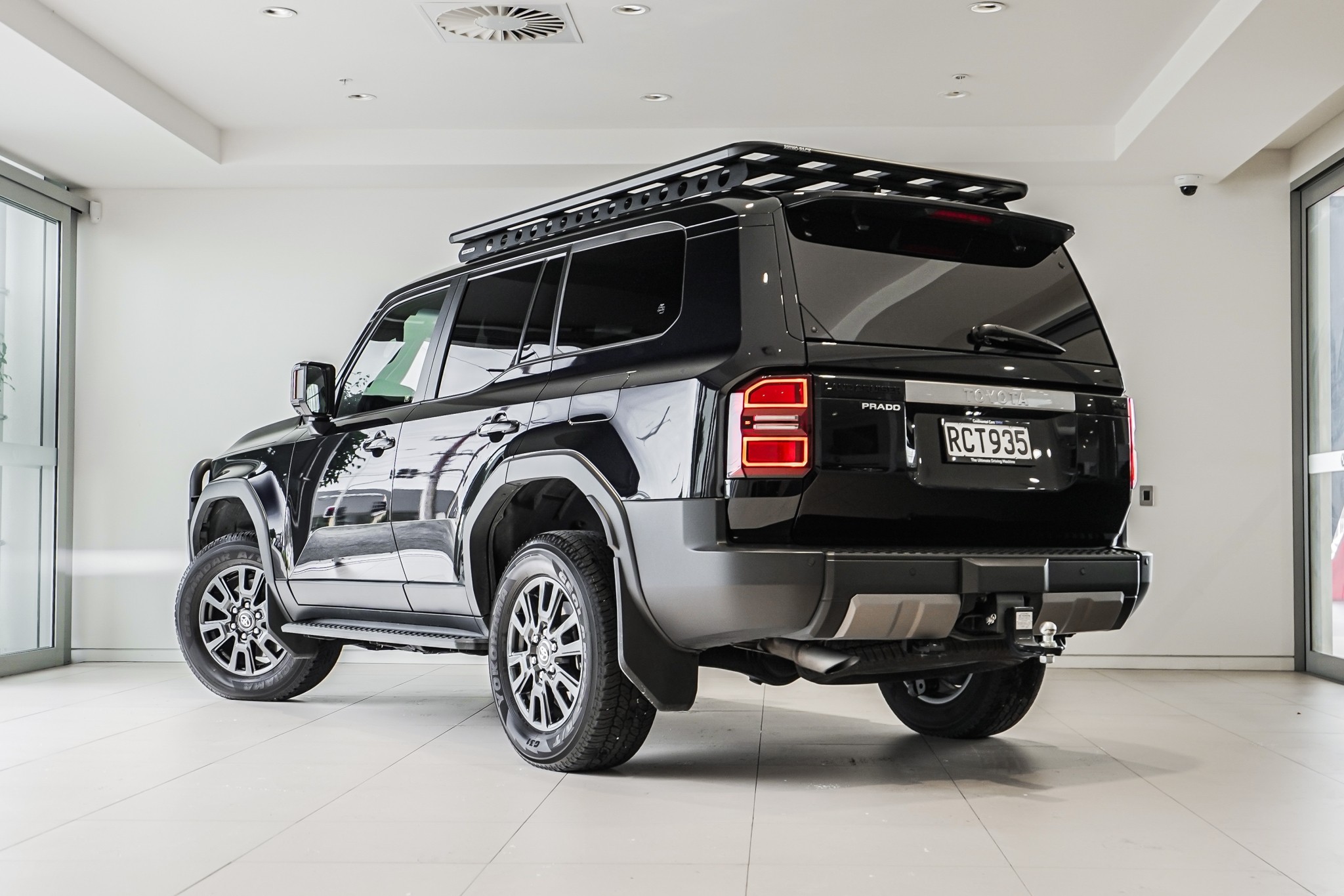 Toyota Land Cruiser Prado Gxl 2.8Dmht/4Wd/8At