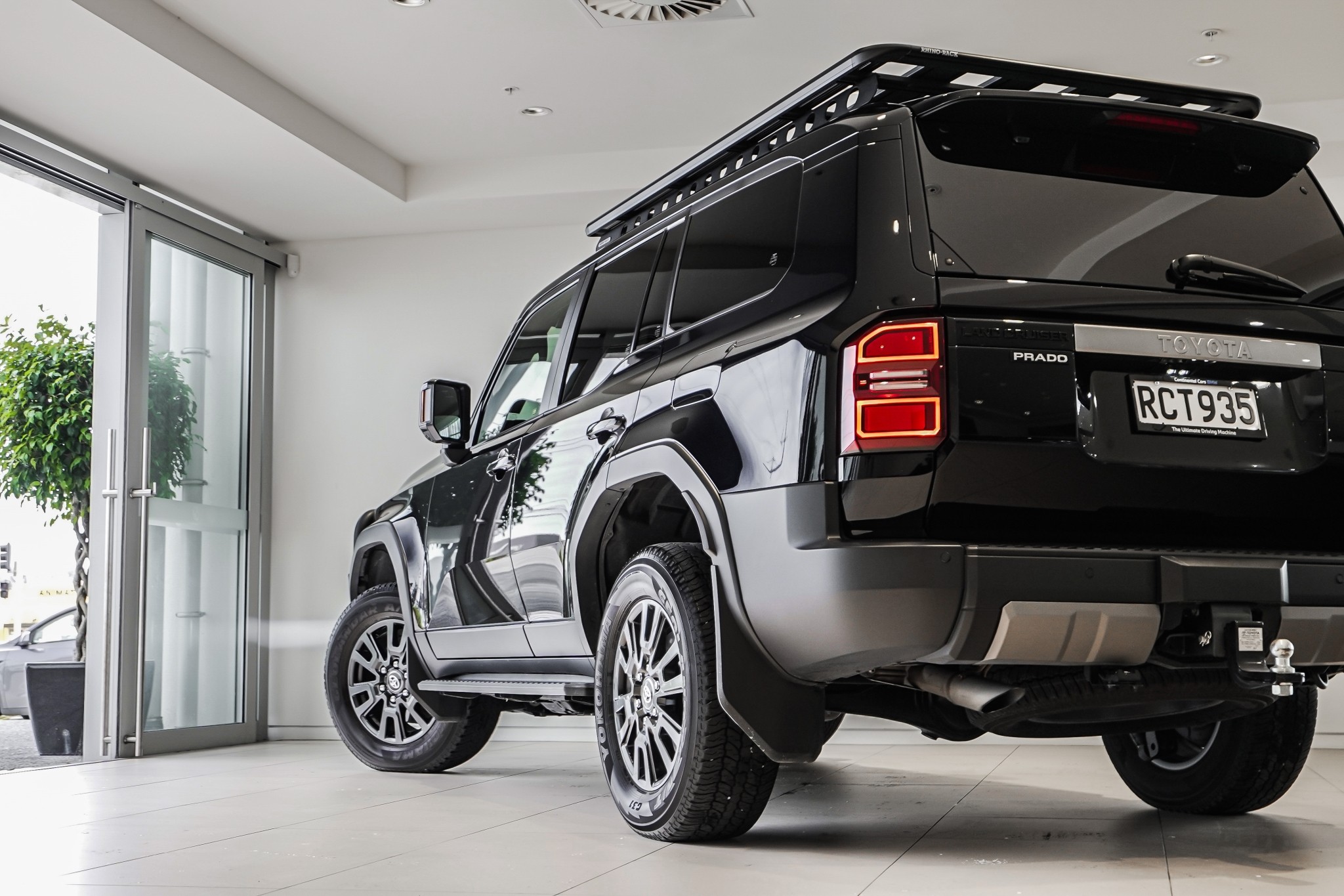 Toyota Land Cruiser Prado Gxl 2.8Dmht/4Wd/8At