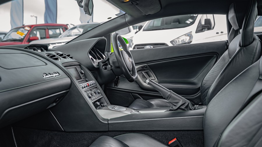 2012 Lamborghini Gallardo 8