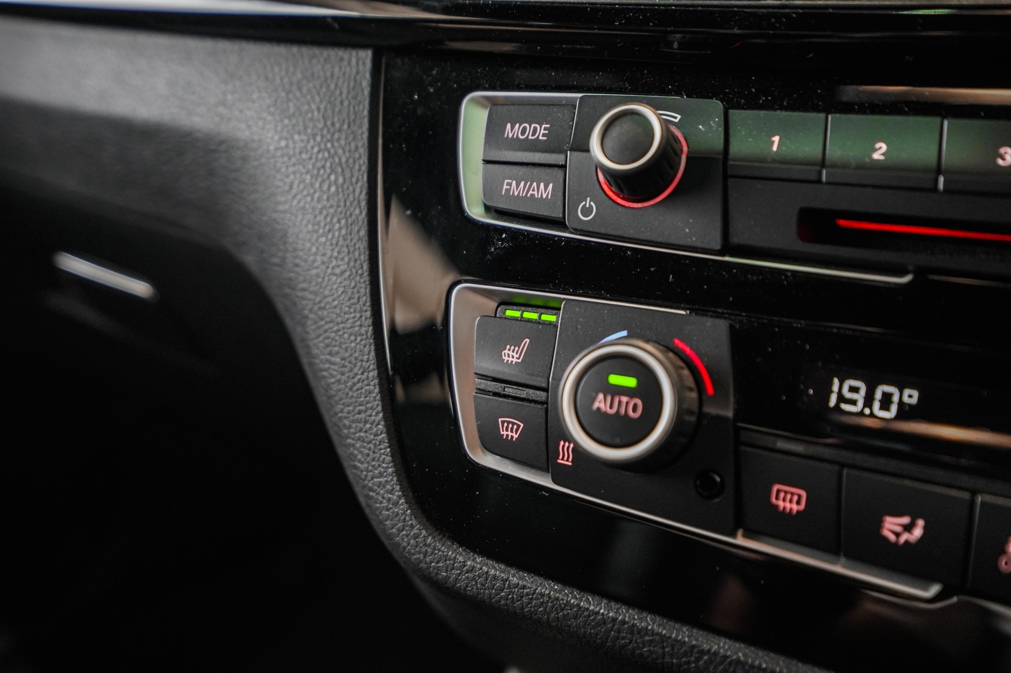 BMW M240i Coupe SE Manual