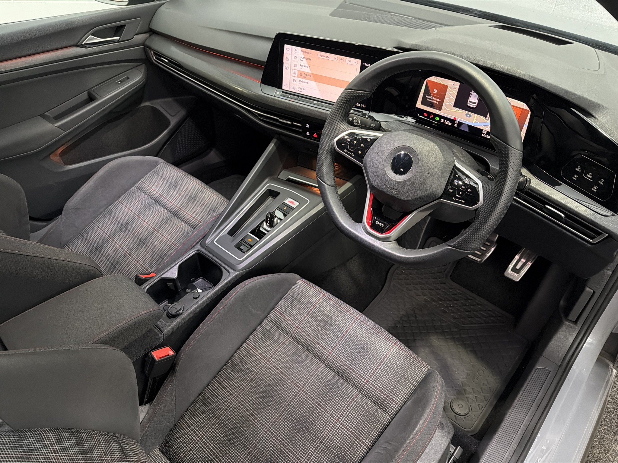 Volkswagen Golf GTI DSG