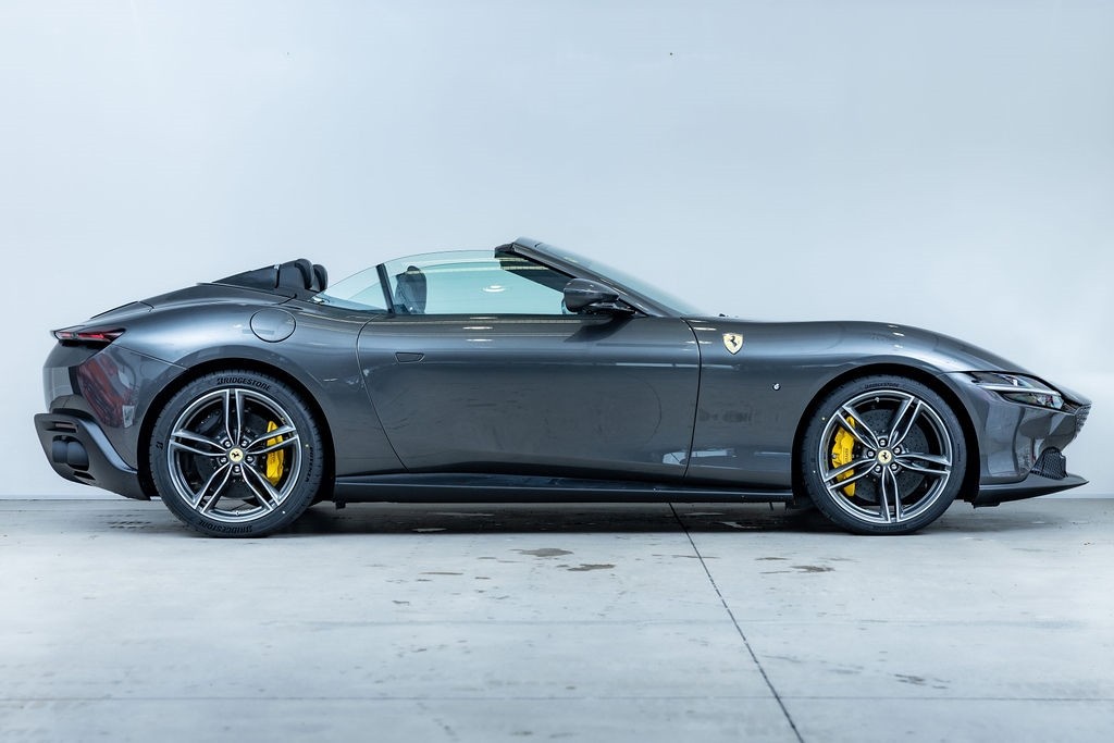 Ferrari Roma Spider