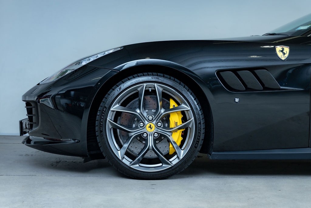 Ferrari GTC4Lusso T
