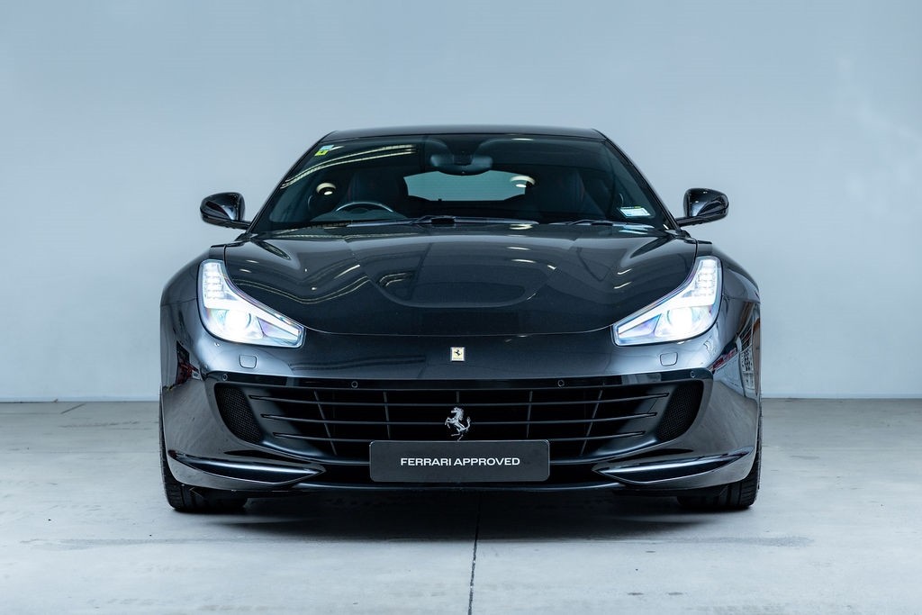 Ferrari GTC4Lusso T
