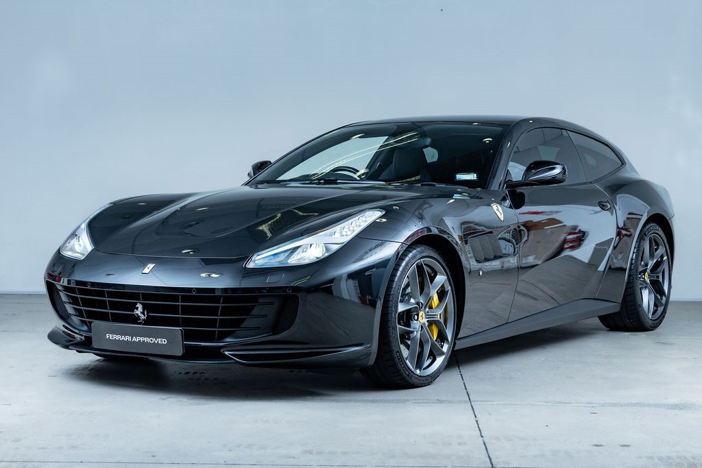 Ferrari GTC4Lusso T