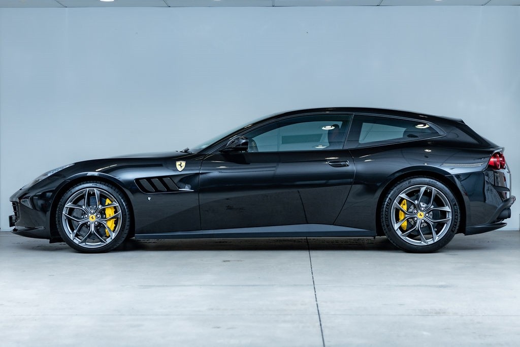Ferrari GTC4Lusso T