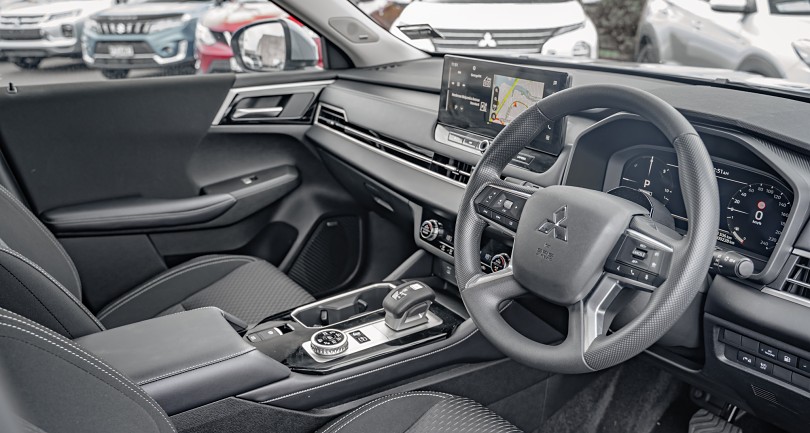 2026 Mitsubishi Outlander 9