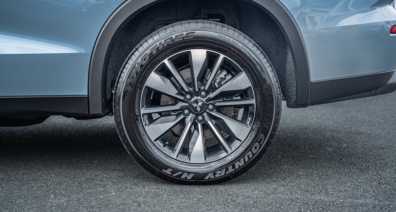 2026 Mitsubishi Outlander 7
