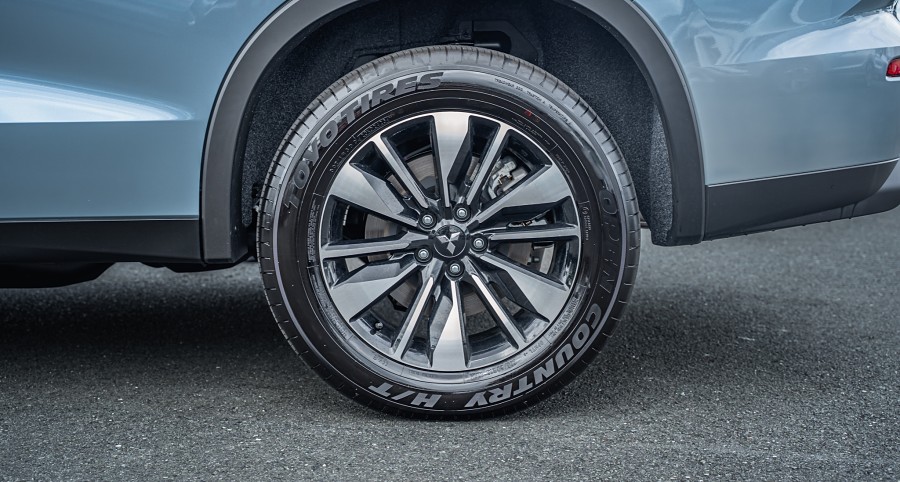 2026 Mitsubishi Outlander 7
