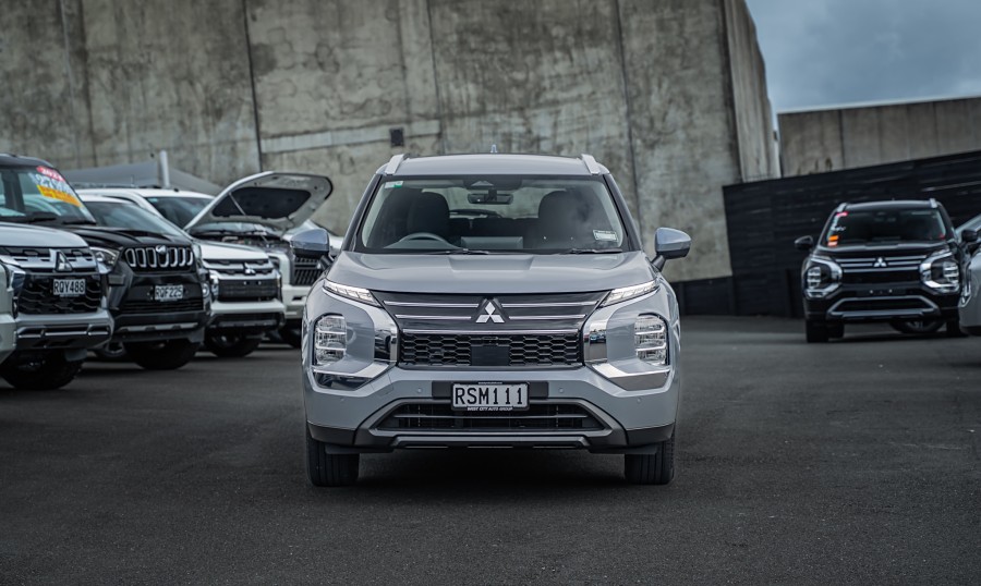 2026 Mitsubishi Outlander 3