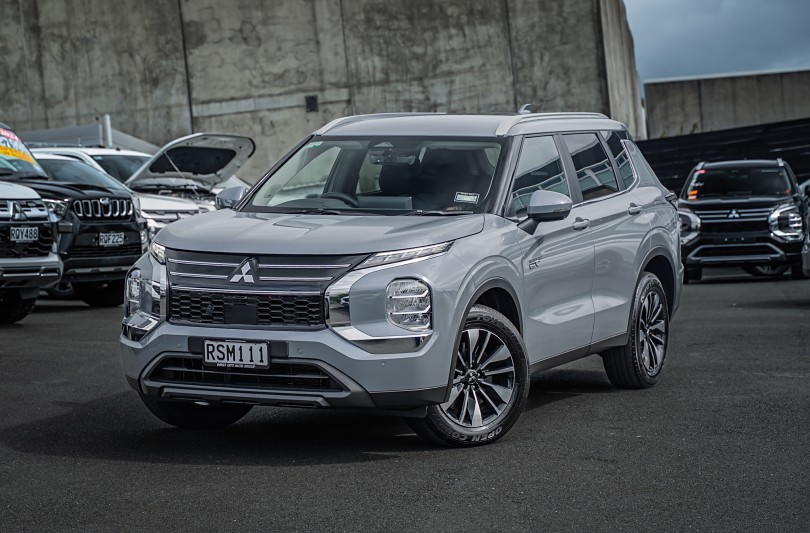2026 Mitsubishi Outlander 1
