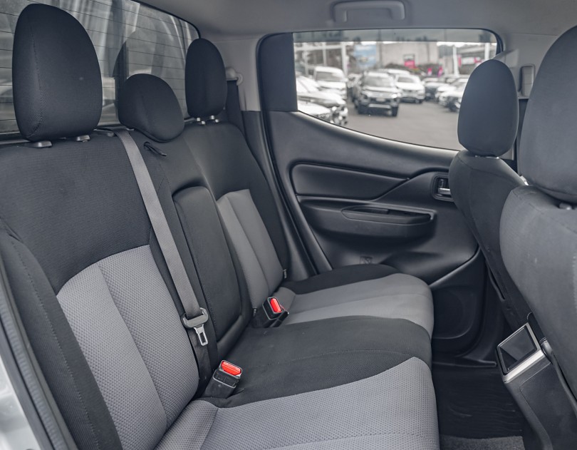 2021 Mitsubishi Triton 17