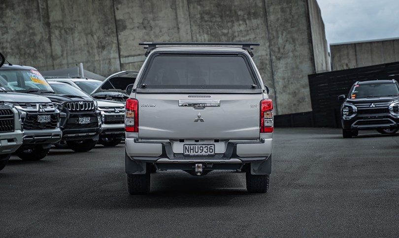 2021 Mitsubishi Triton 4