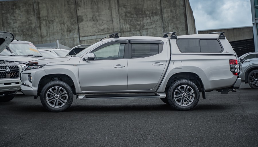 2021 Mitsubishi Triton 5