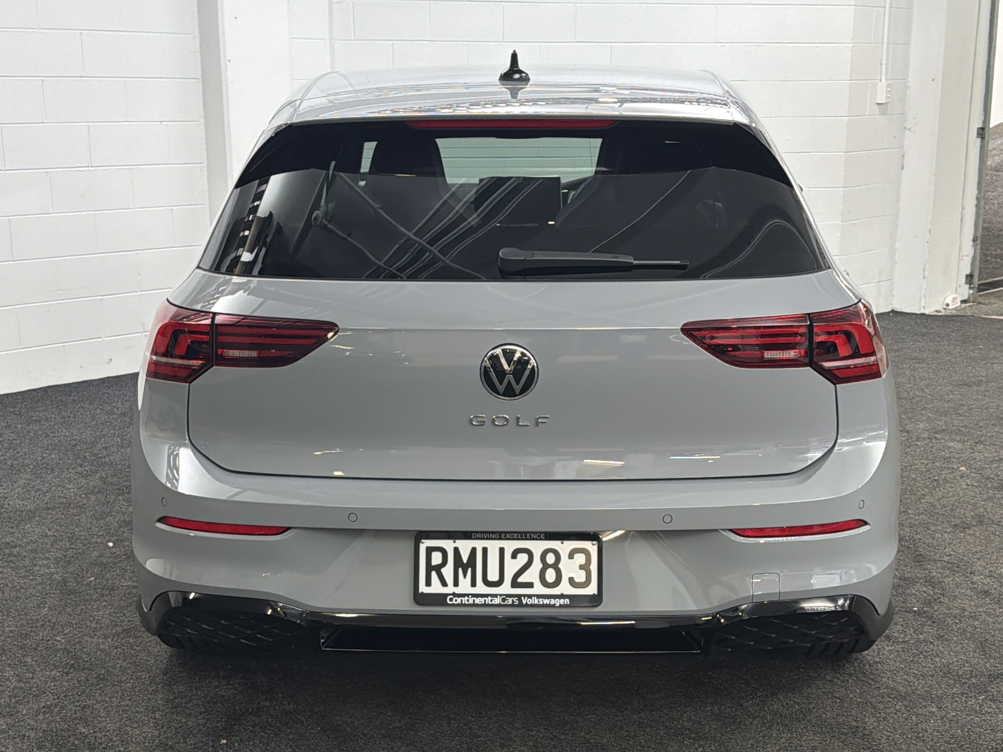 Volkswagen Golf 8.5 R-LINE