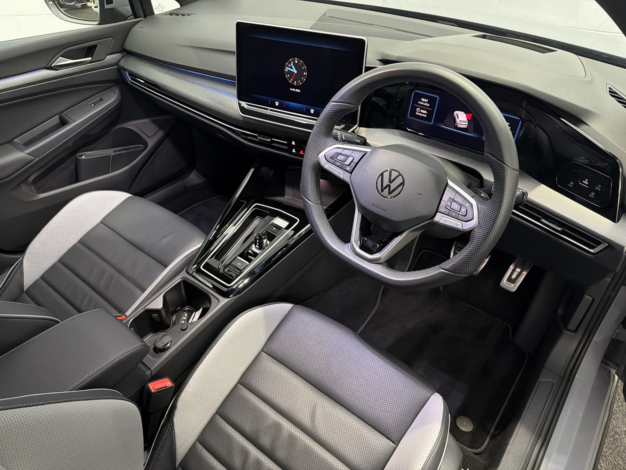 Volkswagen Golf 8.5 R-LINE