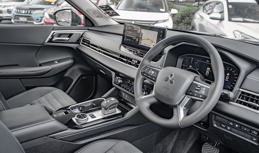 2026 Mitsubishi Outlander 9