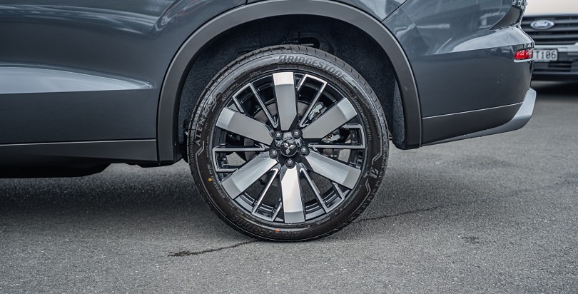 2026 Mitsubishi Outlander 7