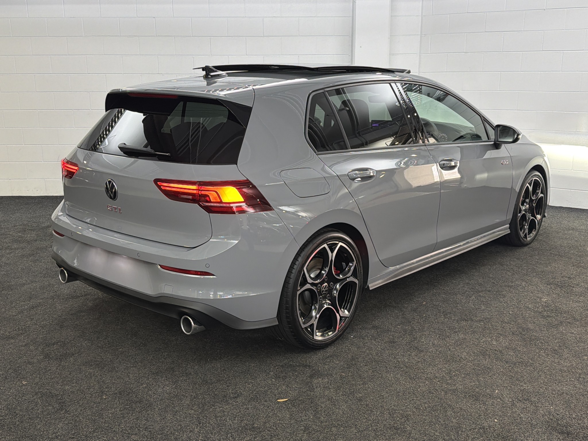 Volkswagen Golf GTI Touring Package