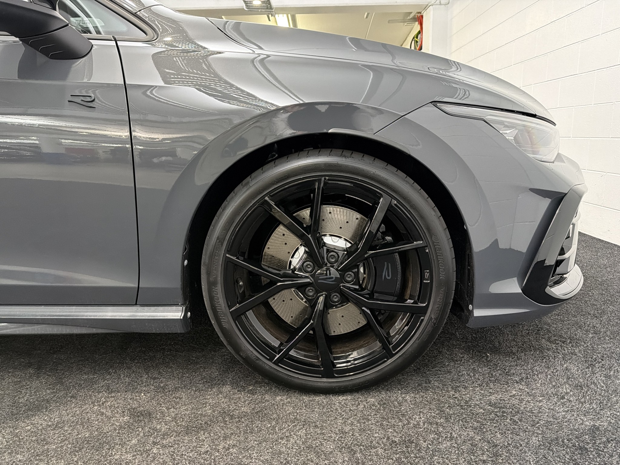 Volkswagen Golf R 8.5