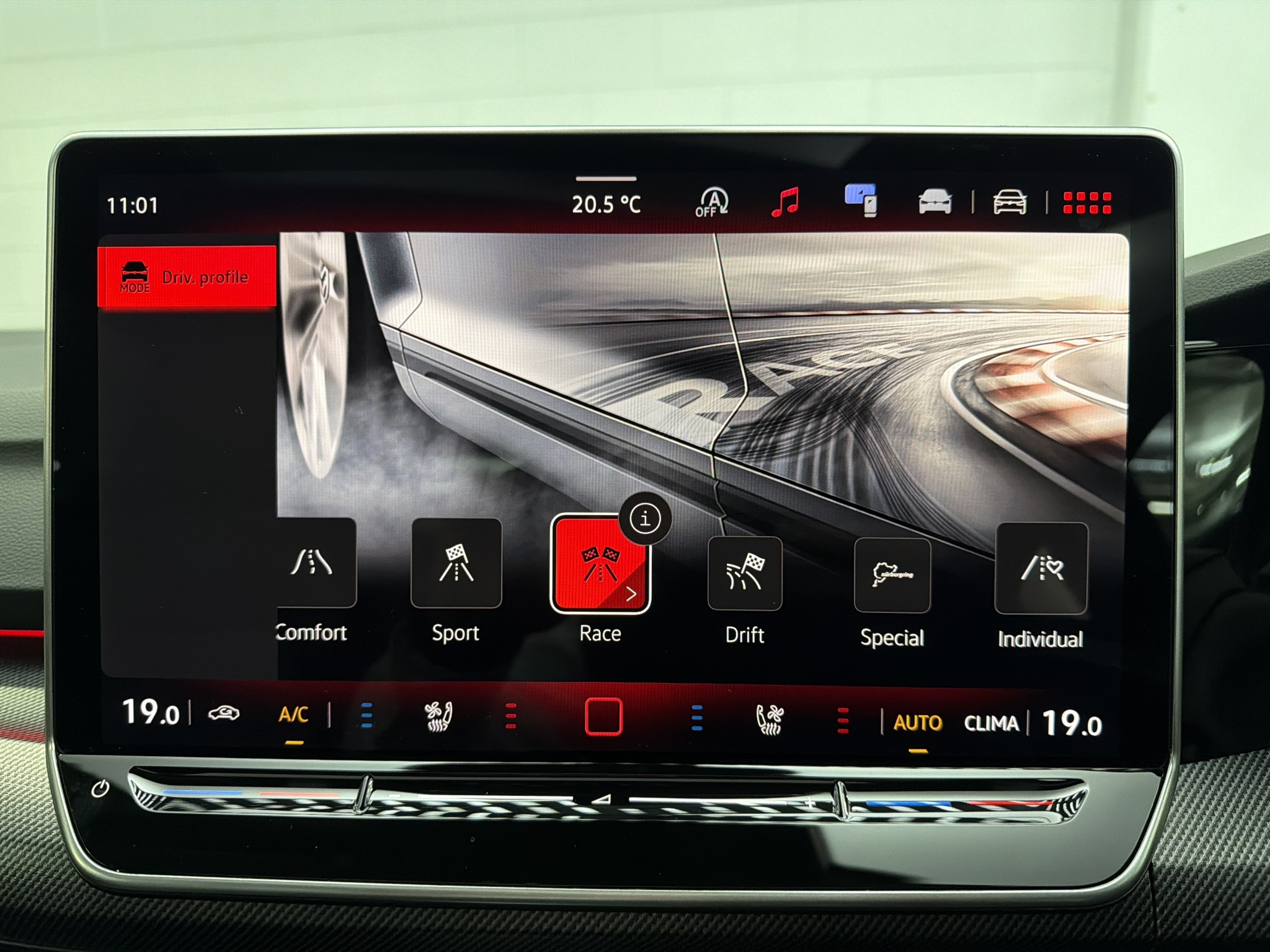 Volkswagen Golf R 8.5