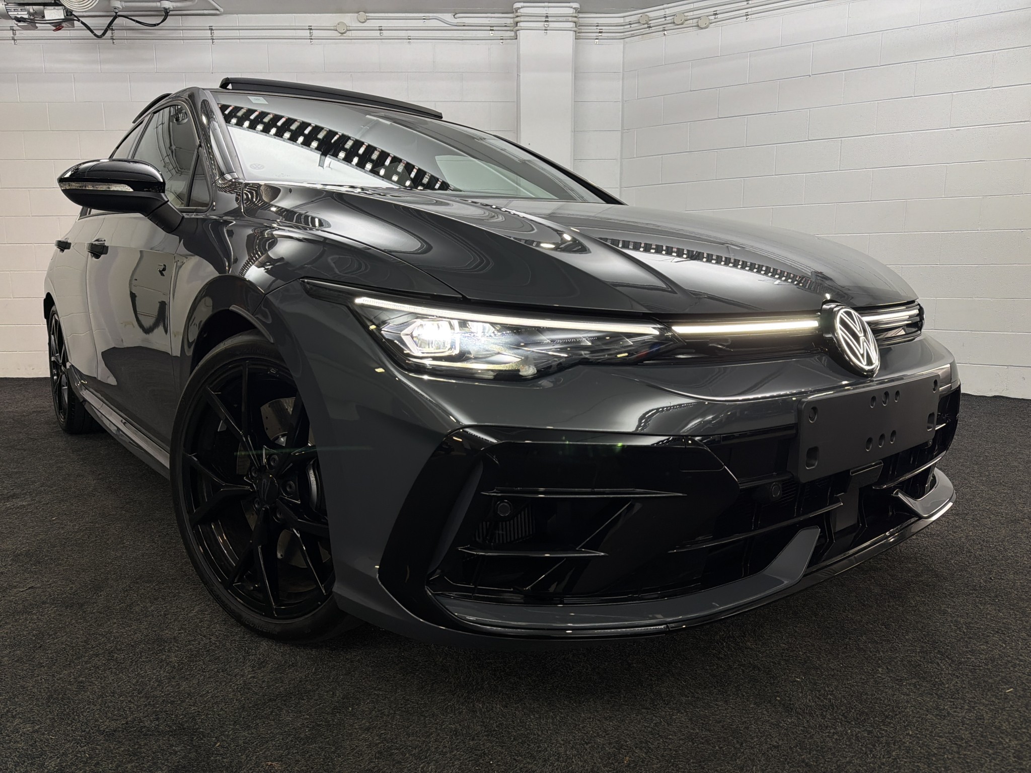 Volkswagen Golf R 8.5