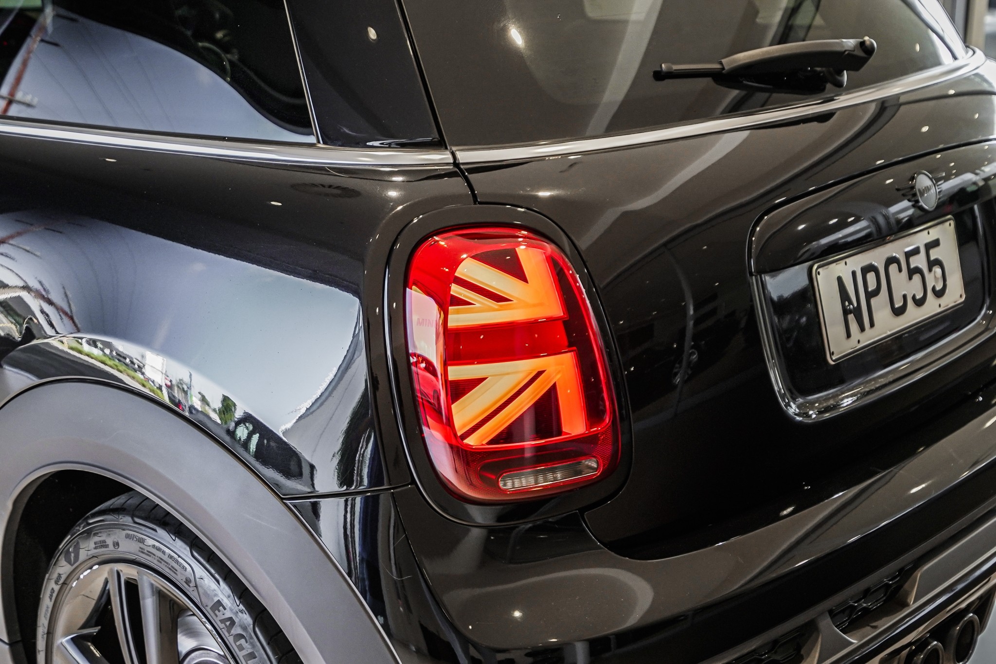 MINI Cooper S 3-Dr Hatch JCW Sport