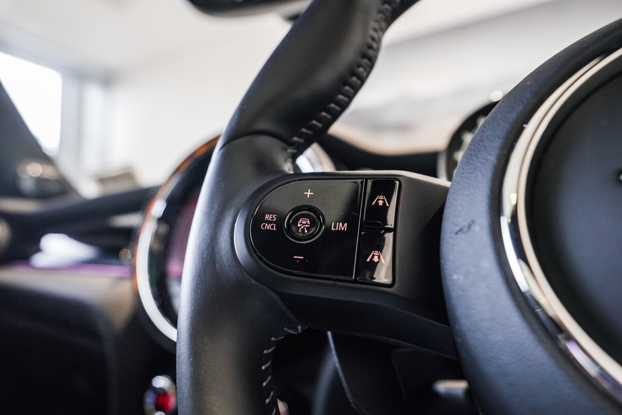 MINI Cooper S 3-Dr Hatch JCW Sport