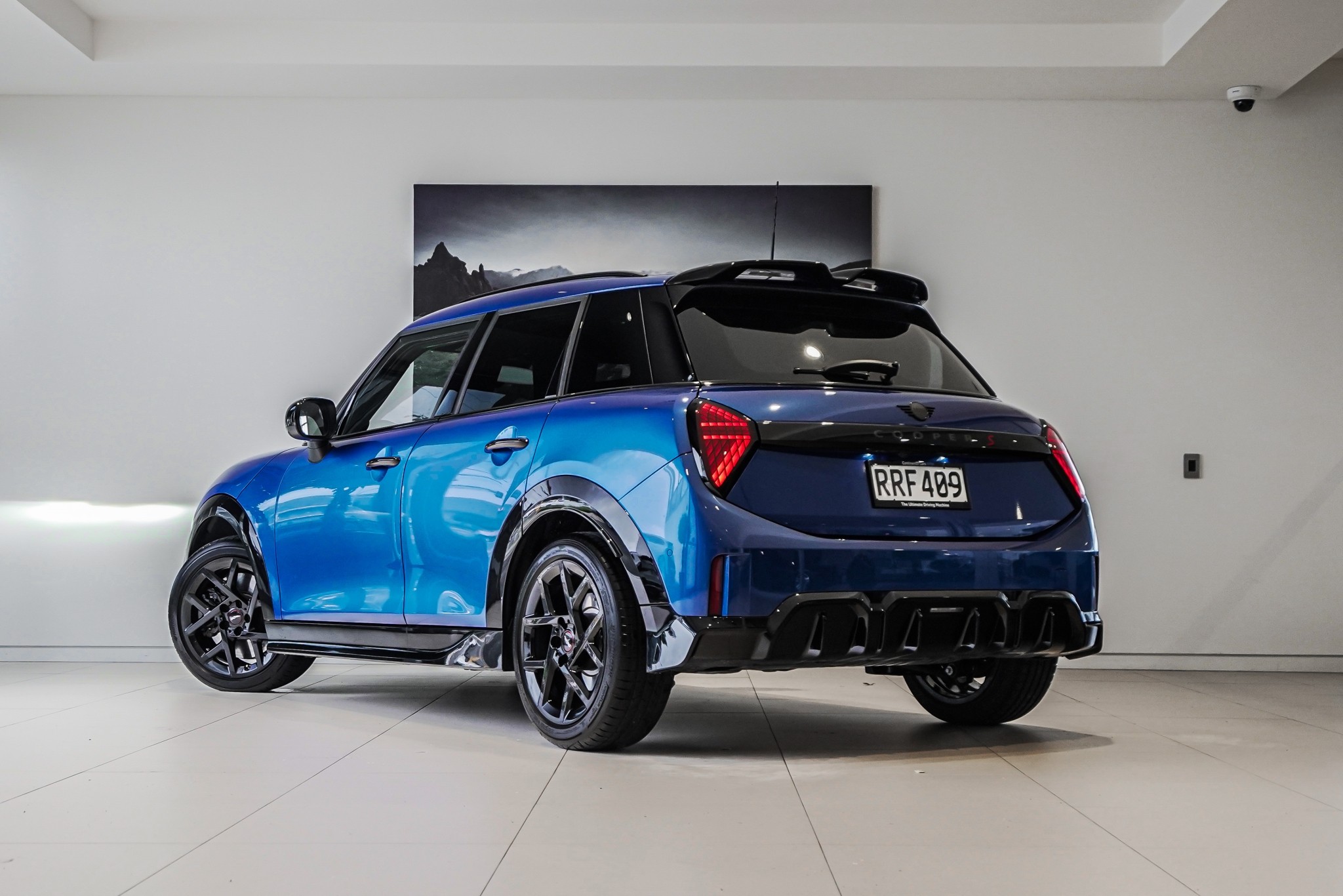 MINI Cooper S 5-Dr JCW