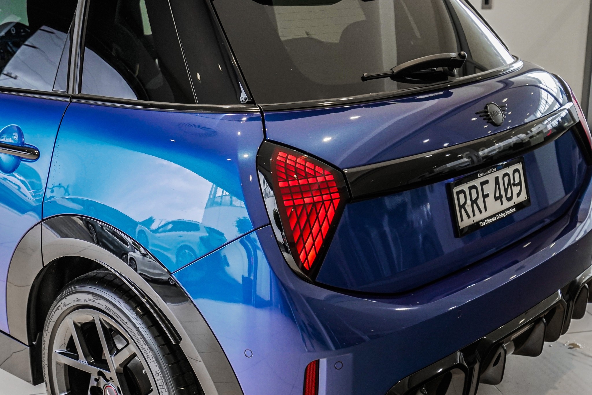 MINI Cooper S 5-Dr JCW