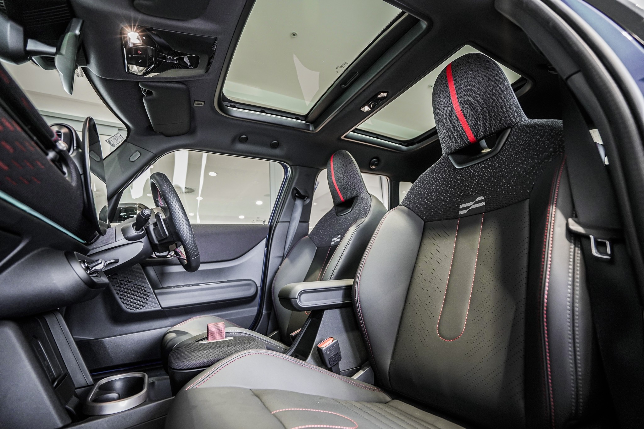 MINI Cooper S 5-Dr JCW