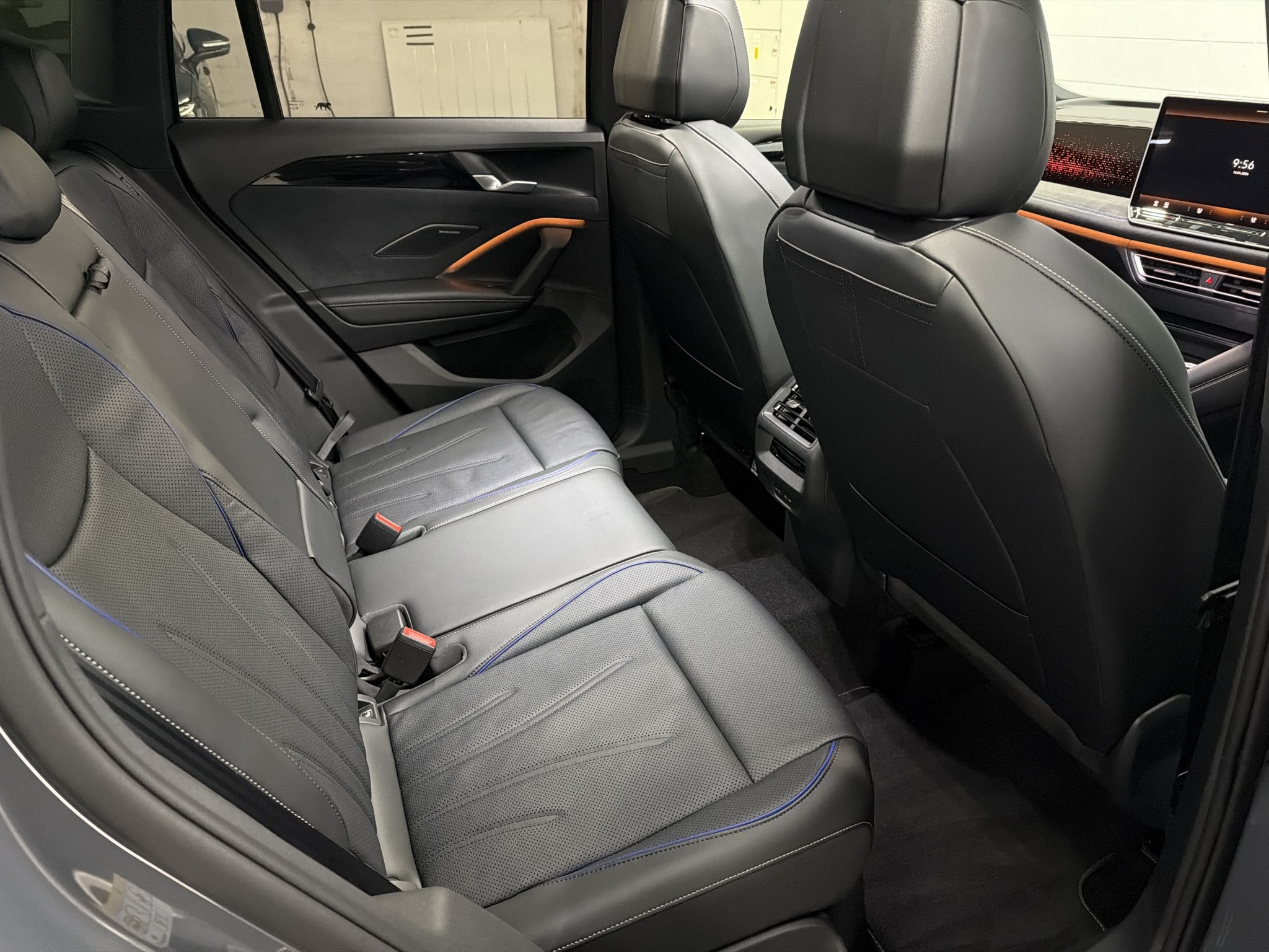 Volkswagen Tiguan R-LINE AWD Touring Package