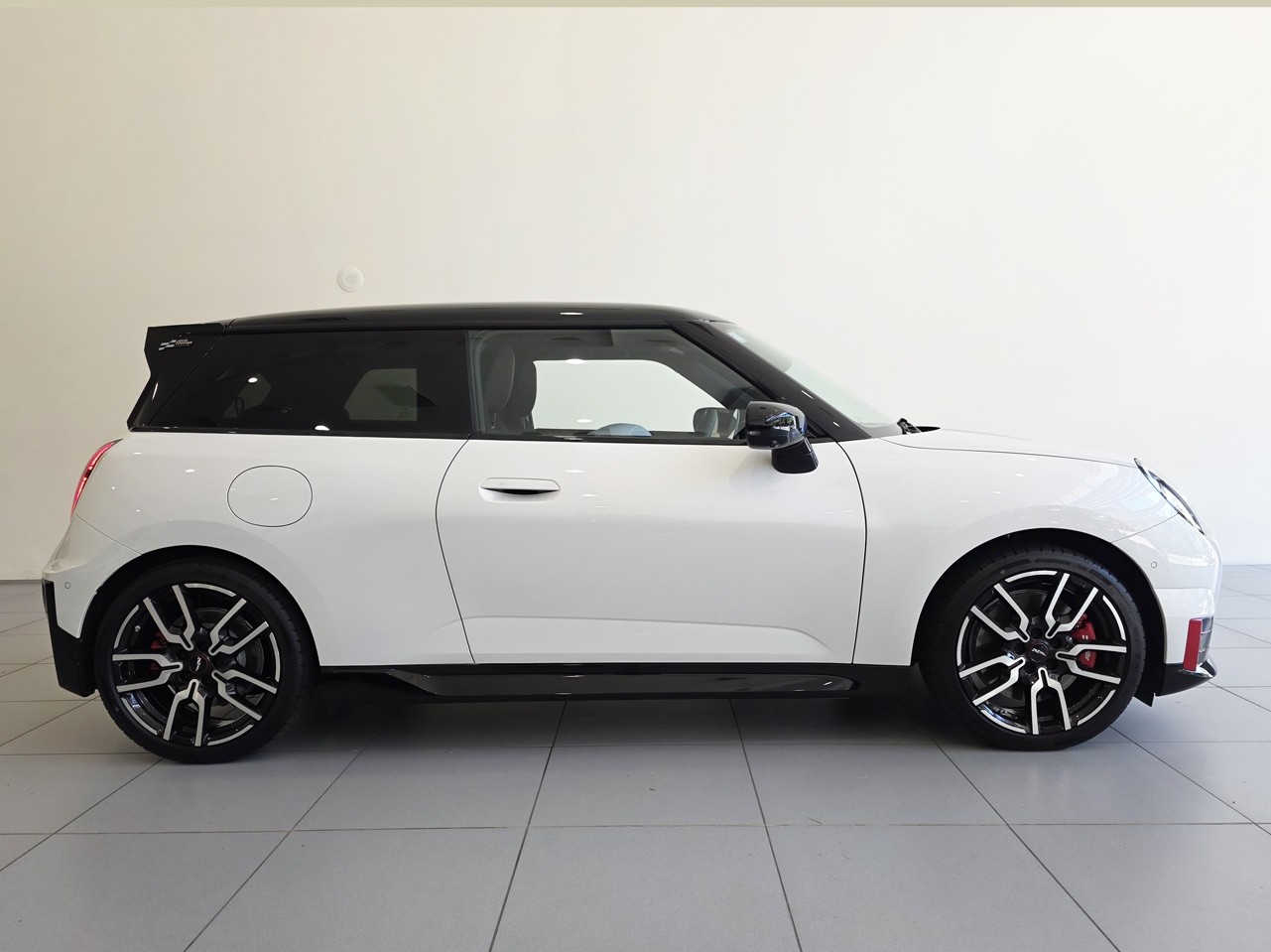 MINI Cooper JCW E