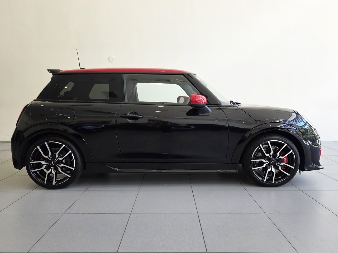 MINI Cooper JCW Favoured Spec