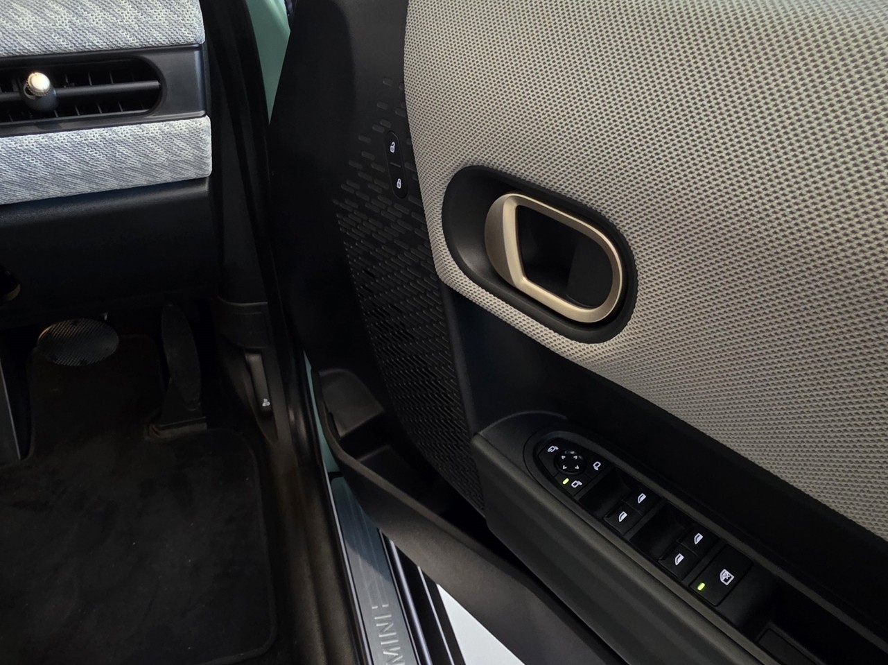 MINI Cooper S Favoured Spec