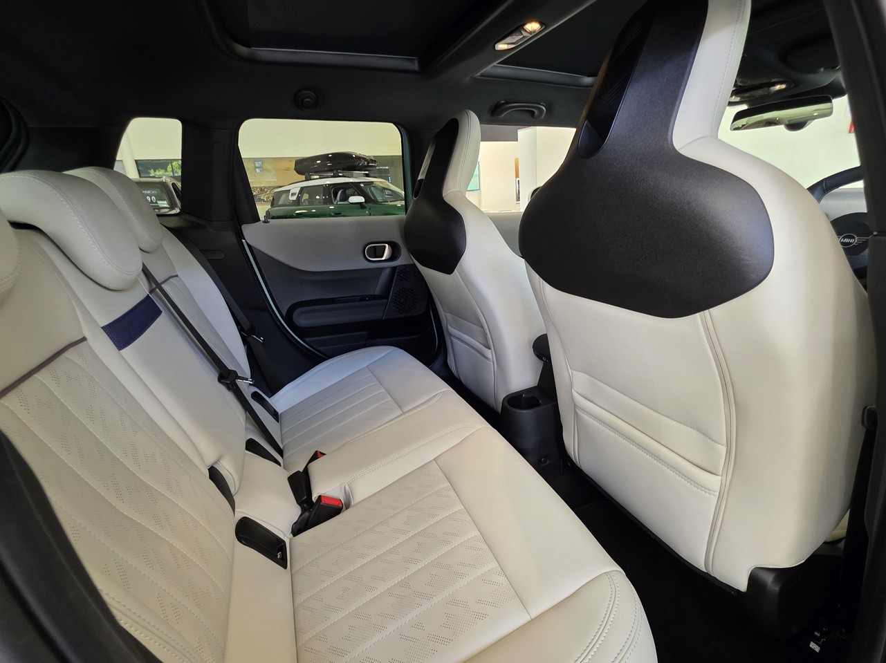 MINI Cooper S Favoured Spec