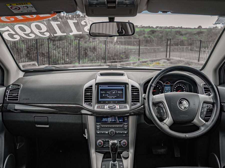 2015 Holden Captiva 10