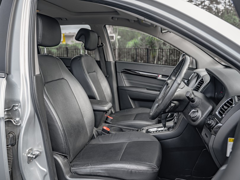 2015 Holden Captiva 8