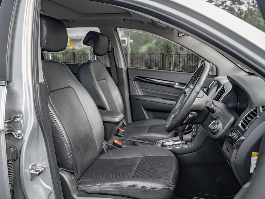 2015 Holden Captiva 8