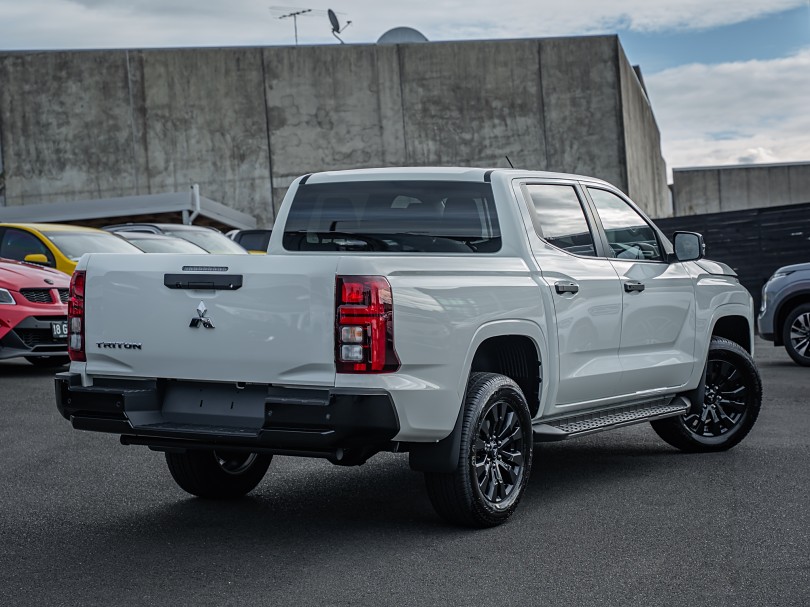 2026 Mitsubishi Triton 2