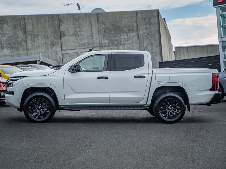 2026 Mitsubishi Triton 5
