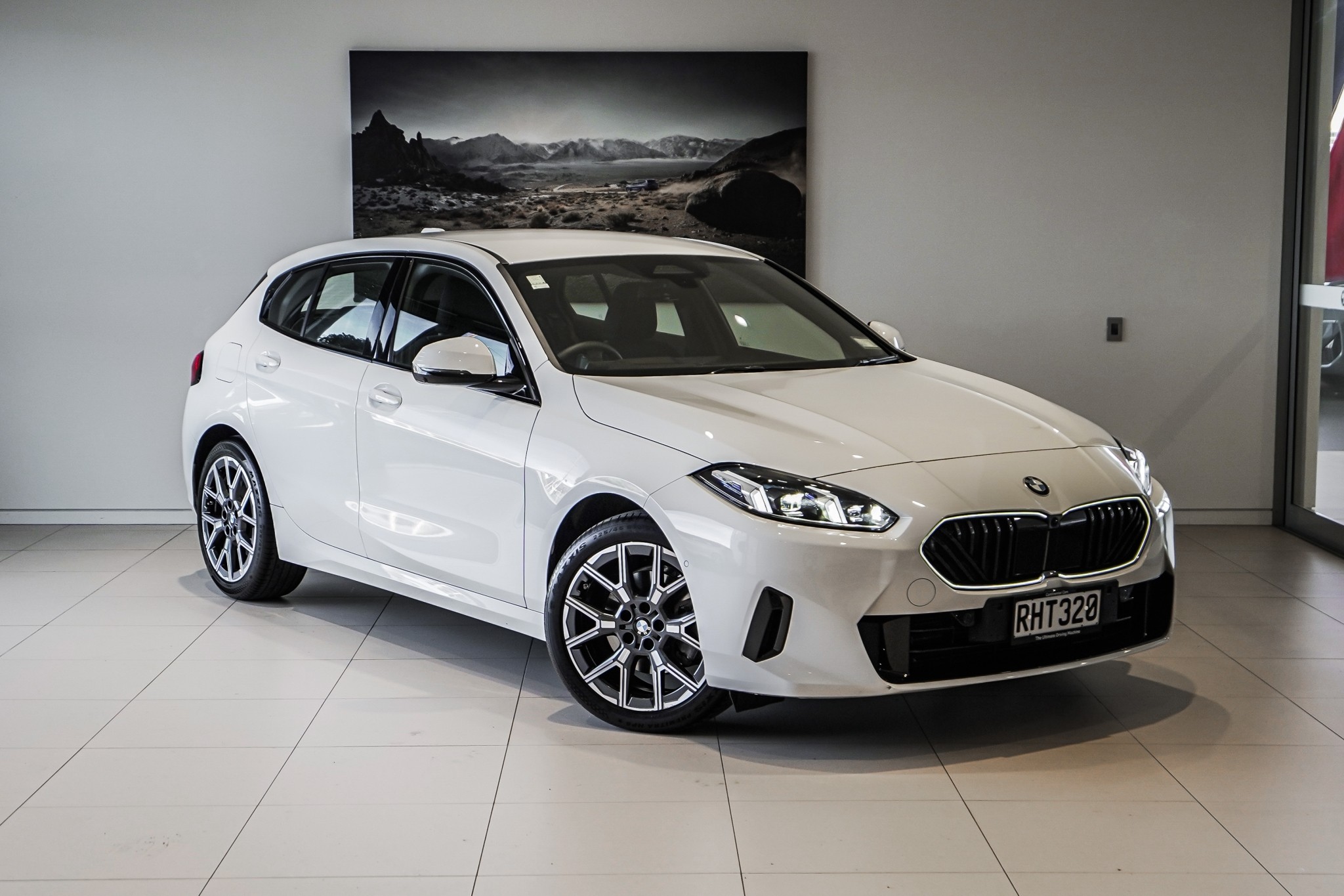 BMW 120i 1.5L Mild Hybrid