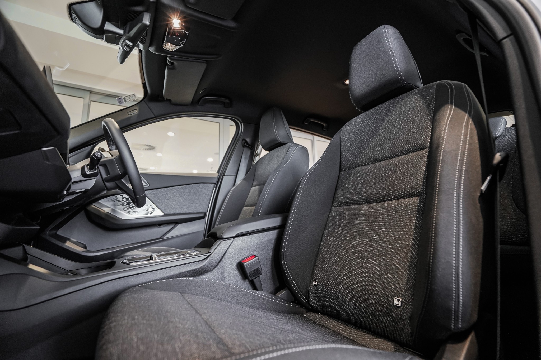 BMW 120i 1.5L Mild Hybrid