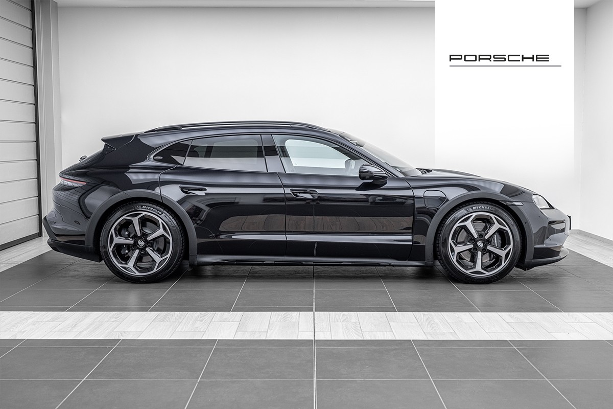 Porsche Taycan 4 Cross Turismo J1 II (New Model)